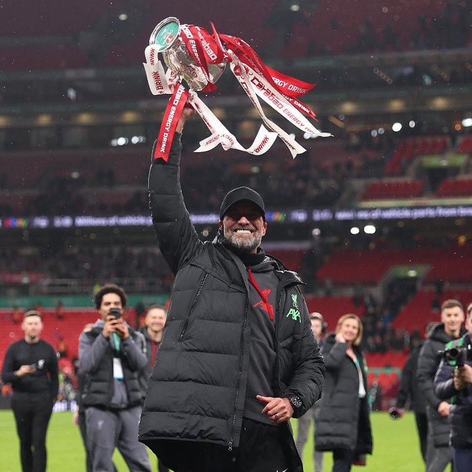 Un premier cadeau d'adieu ! Un premier cadeau d'adieu !