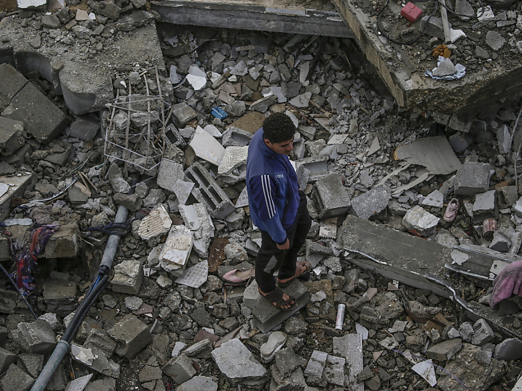 Gaza: négociations de trêve au Qatar, Israël mène une opération contre un hôpital