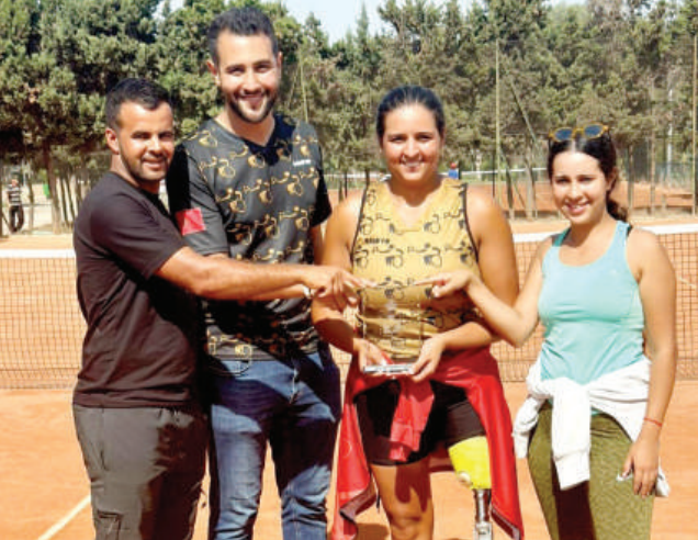 Najwa avec son staff à Mohammedia. Najwa avec son staff à Mohammedia.