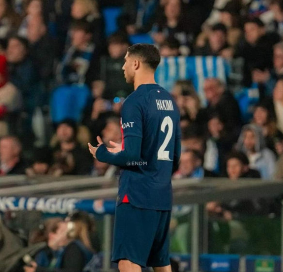 Hakimi juste avant le coup d'envoi de sa demi-finale !