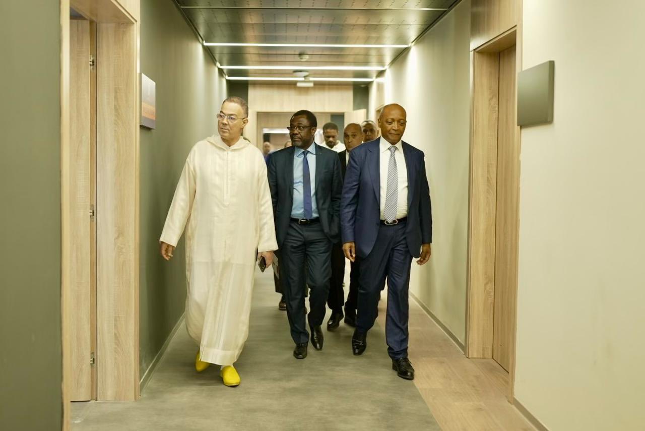 CAN Futsal Rabat 2024: M. Motsepe et M. Lekjaa en visite à la Salle du Complexe Sportif Prince Moulay Abdellah.