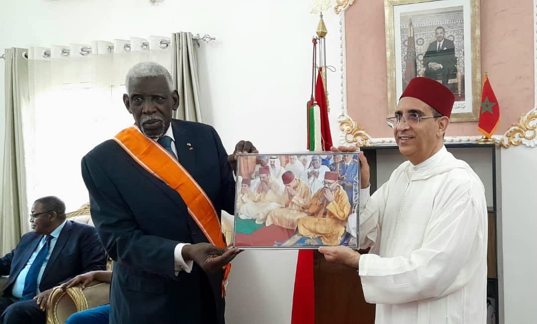 L'ancien ambassadeur du Tchad au Maroc Mahamat Abdelrassoul décoré du Grand Cordon du Wissam Al Alaoui