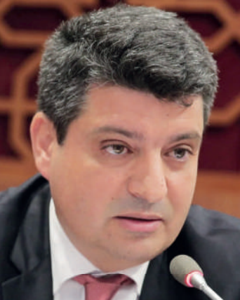 Abdelhad Adminou, politologue et ex-membre du Comité central du Parti de l’Istiqlal, répond à nos questions.