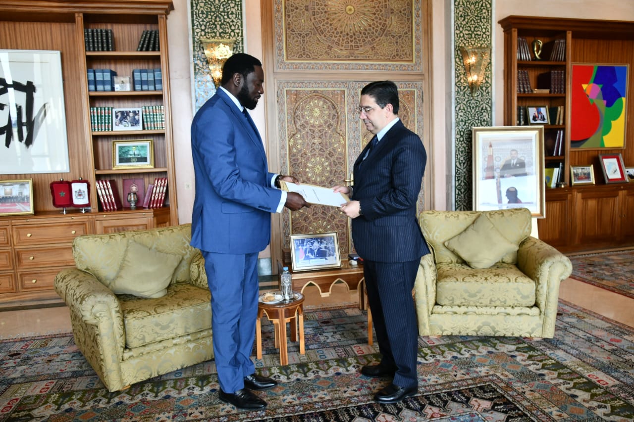 Nasser Bourita reçoit son homologue gambien, porteur d’un message écrit à Sa Majesté le Roi