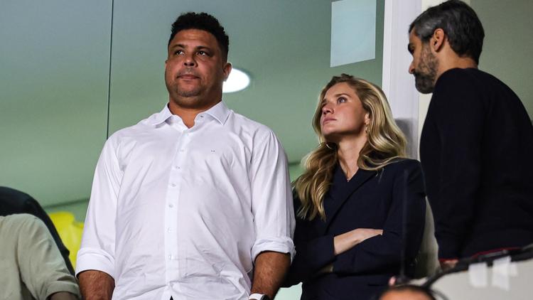 Football: Ronaldo cède le club brésilien de Cruzeiro pour 117 millions de dollars Football: Ronaldo cède le club brésilien de Cruzeiro pour 117 millions de dollars