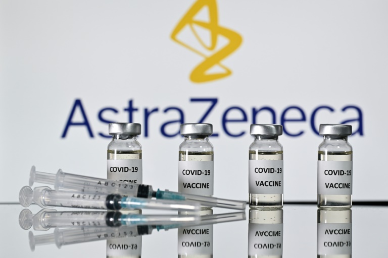 Covid-19: AstraZeneca admet que son vaccin peut provoquer des effets secondaires rares 