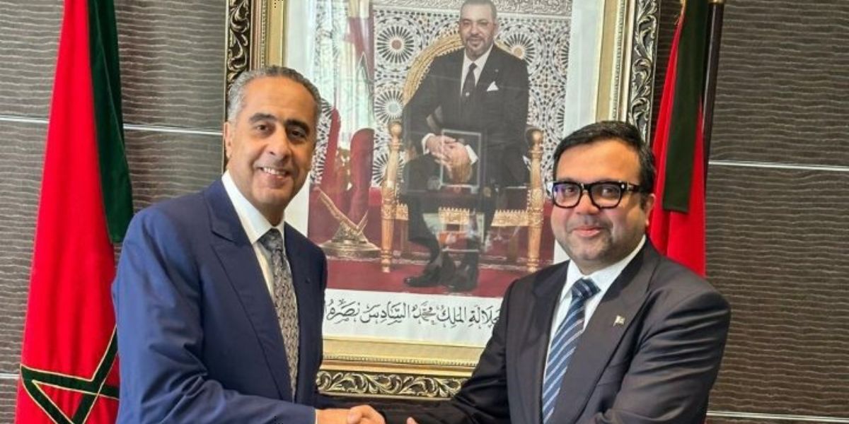 Le Directeur général de la Sûreté Nationale et de la Surveillance du Territoire, Abdellatif Hammouchi, avec l'ambassadeur de la République islamique du Pakistan au Maroc, Muhammad Sami-ur-Rehman