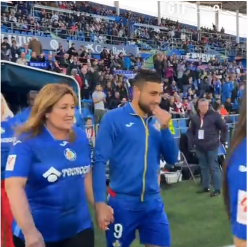 Liga - J33 / Getafe-Bilbao (0-2) : Les joueurs de Getafe sur la pelouse avec leurs…mères!