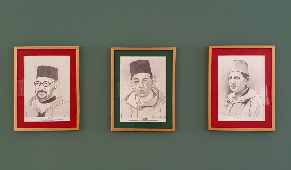 Le Club des arts du Collège Moulay Rachid organise une exposition en hommage à la dynastie alaouite