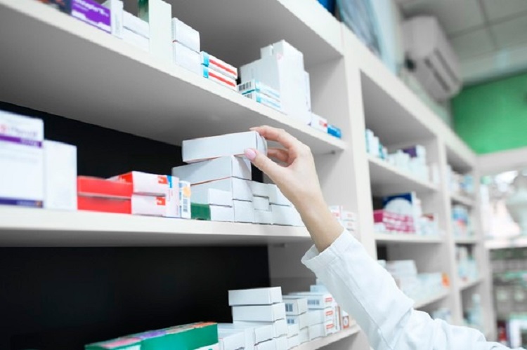 Les pharmaciens réclament une enquête sur la vente et la livraison de médicaments par des hôpitaux privés