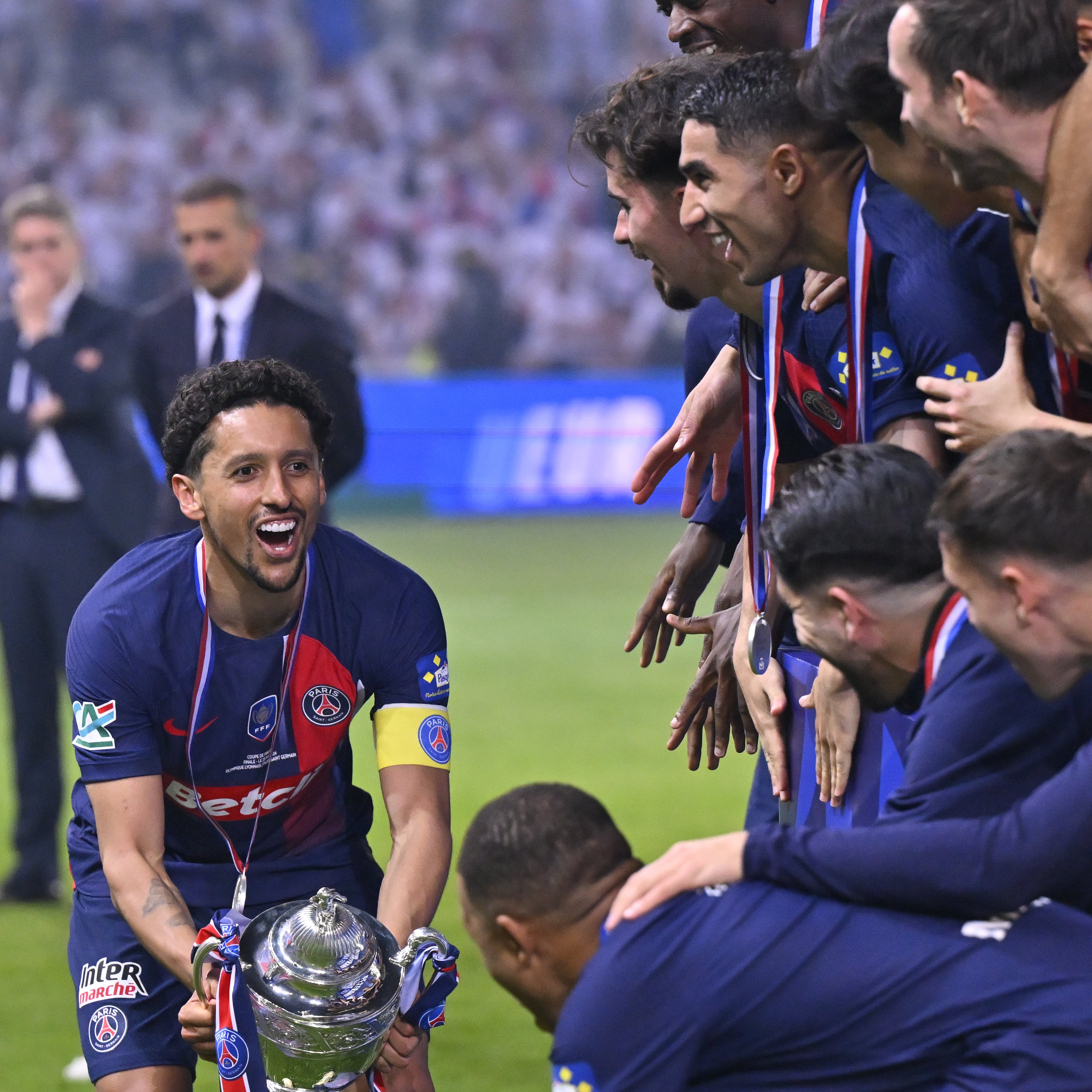 Finale / Coupe de France: Hakimi et coéquipiers vainqueurs (vidéos) ! Finale / Coupe de France: Hakimi et coéquipiers vainqueurs (vidéos) !
