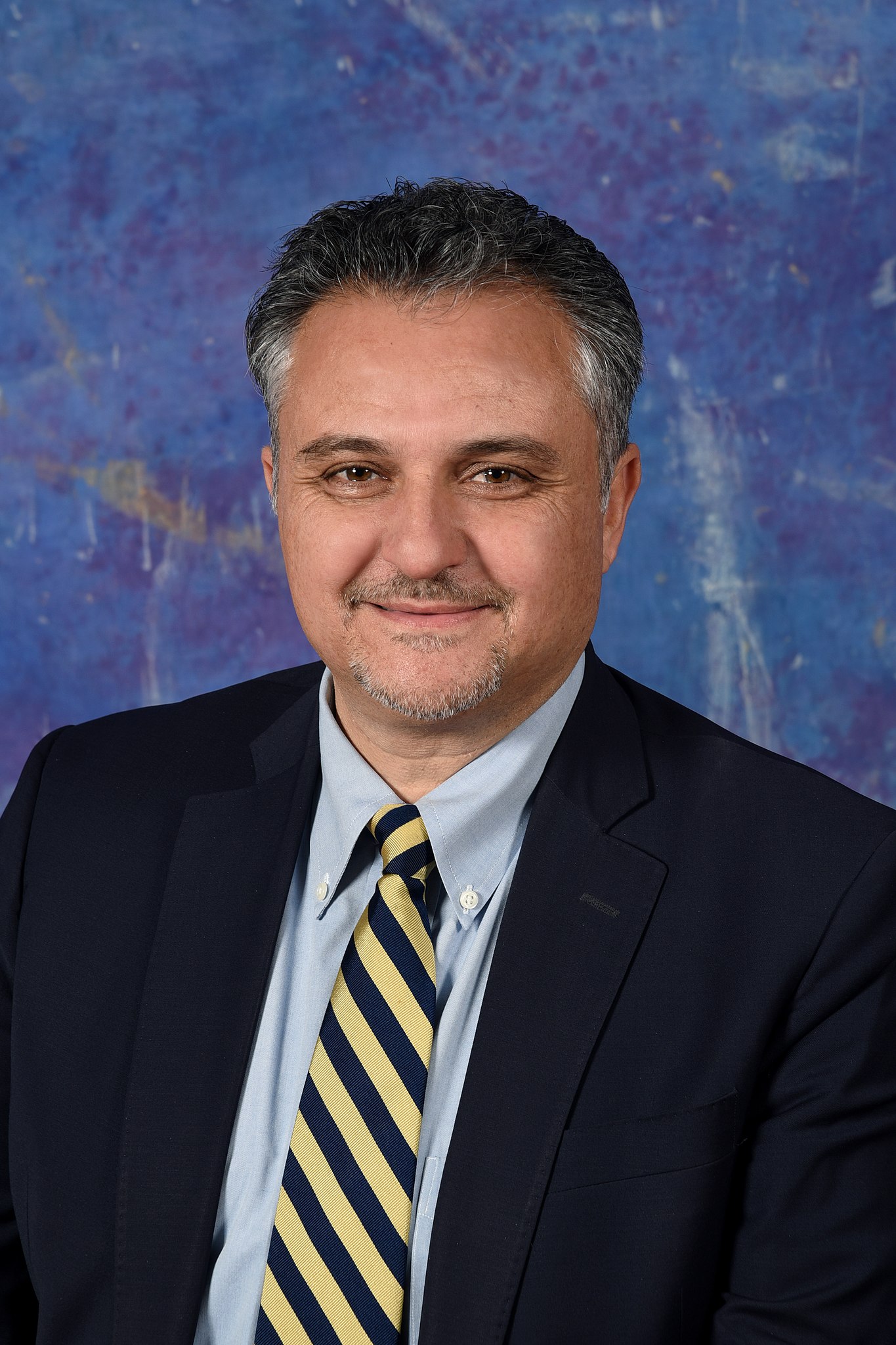Ancien DG de Microsoft Maroc et fondateur de la London Academy School, Samir Benmakhlouf a répondu à nos questions sur la prédominance des filières scientifiques dans le baccalauréat.