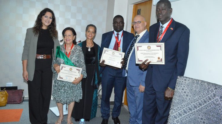 Fondation Trophée de l'Africanité : Faire de la surpopulation une opportunité et non un handicap Fondation Trophée de l'Africanité : Faire de la surpopulation une opportunité et non un handicap