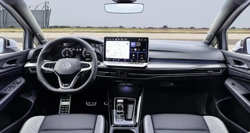 Berline - Volkswagen Golf 1.5 eTSI DSG7 Style “Edition 50”, 150 ch : Cinquante ans et plus réfléchie Berline - Volkswagen Golf 1.5 eTSI DSG7 Style “Edition 50”, 150 ch : Cinquante ans et plus réfléchie