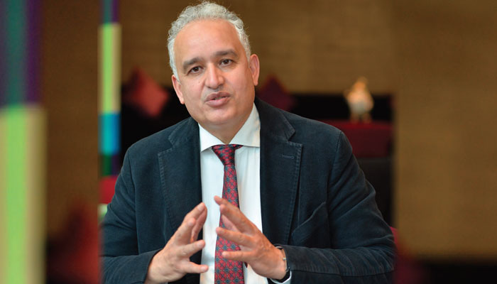 Dr Tayeb Hamdi, médecin, chercheur en politiques et systèmes de santé.