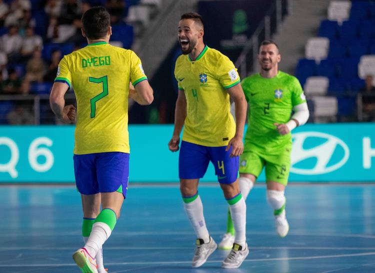Mondial-2024 de futsal : Début de la compétition, le Brésil frappe fort Mondial-2024 de futsal : Début de la compétition, le Brésil frappe fort