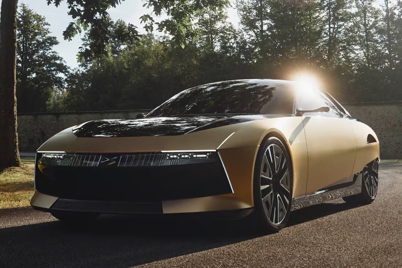 1970, c'est la date de sortie du premier modèle de la SM, dont la production a cessé en 1975. 1970, c'est la date de sortie du premier modèle de la SM, dont la production a cessé en 1975.