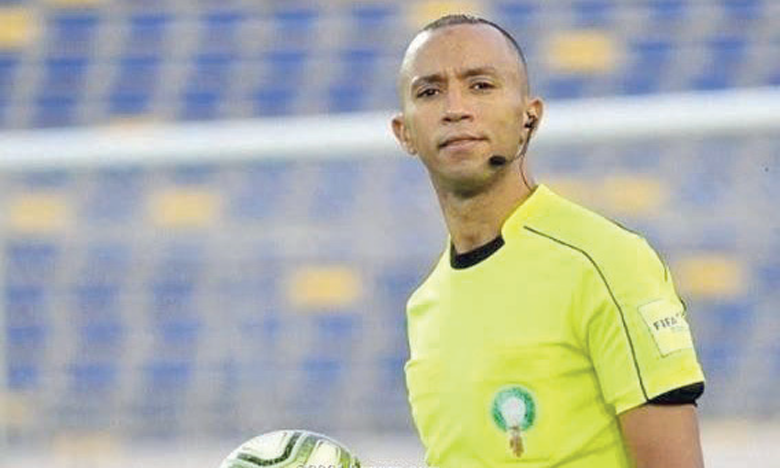 L'arbitre international Mustapha Kechchaf se fraye discrètement  son chemin vers l'élite  de l'arbitrage africain ! L'arbitre international Mustapha Kechchaf se fraye discrètement  son chemin vers l'élite  de l'arbitrage africain !