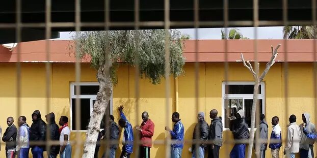 Espagne : Vers la régularisation de dizaines de milliers d'immigrés illégaux Espagne : Vers la régularisation de dizaines de milliers d'immigrés illégaux