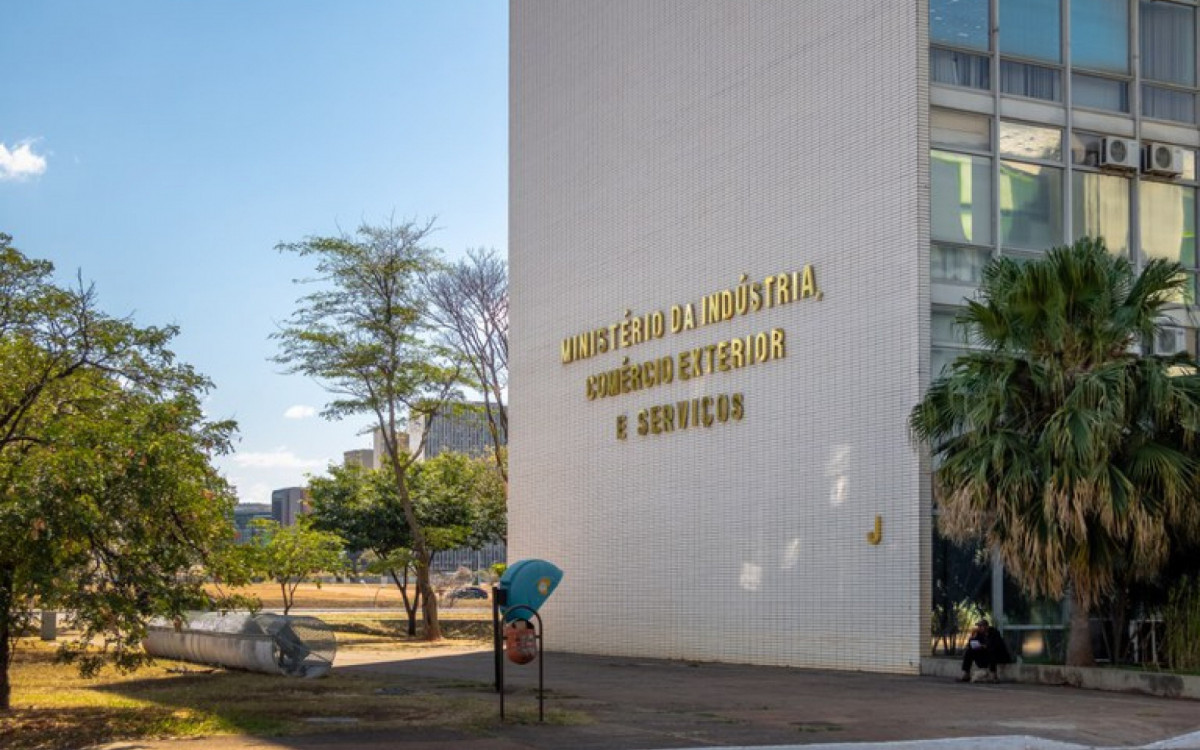 Le Brésil ouvre une enquête anti-dumping sur les importations d'acide phosphorique du Maroc Le Brésil ouvre une enquête anti-dumping sur les importations d'acide phosphorique du Maroc