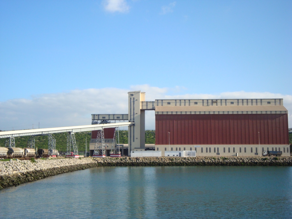 Mass Céréales Al Maghreb : Une Triple Certification qui Confirme Son Leadership en Manutention Portuai Mass Céréales Al Maghreb : Une Triple Certification qui Confirme Son Leadership en Manutention Portuai