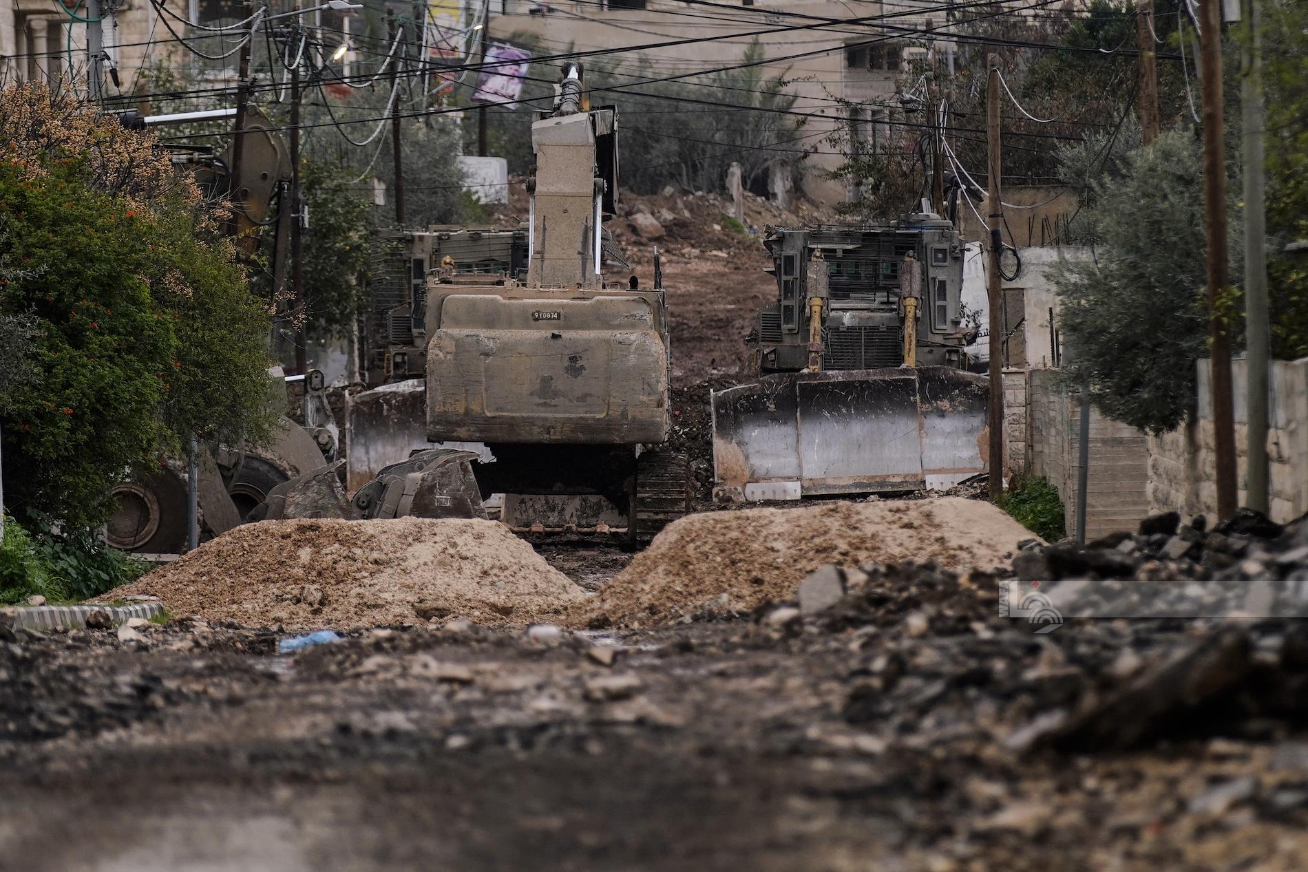 Palestine : Les chars israéliens déployés à Jénine, en Cisjordanie occupée Palestine : Les chars israéliens déployés à Jénine, en Cisjordanie occupée