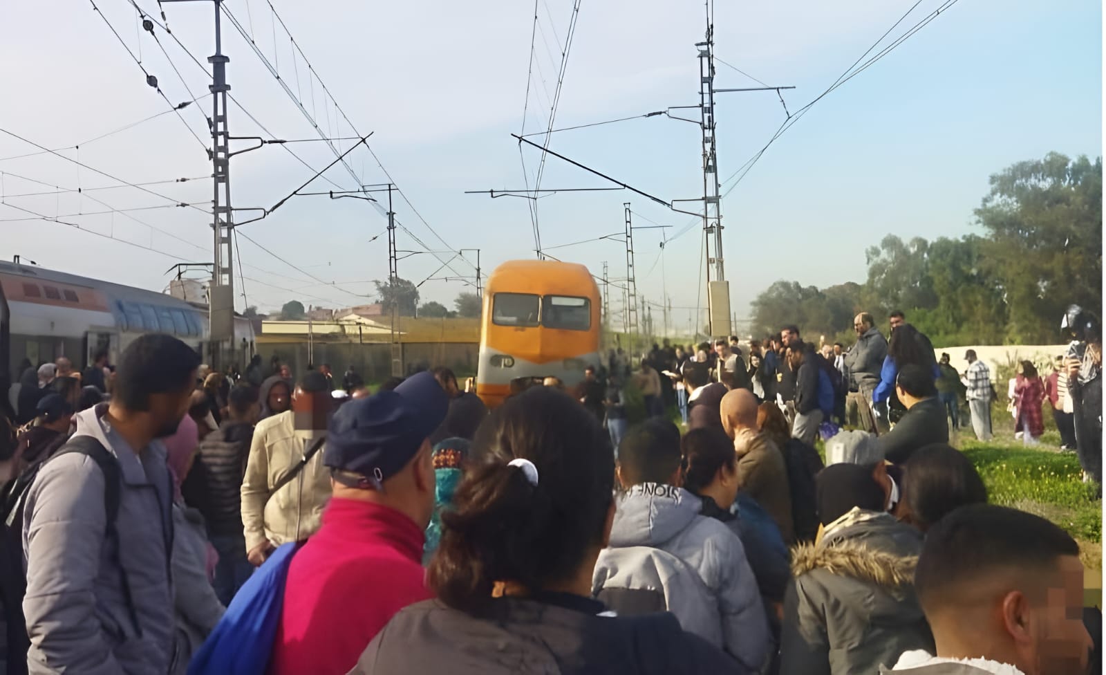 Casablanca - Panne Ferroviaire : Des Voyageurs Bloqués, l’ONCF sous le feu des critiques s'explique ! Casablanca - Panne Ferroviaire : Des Voyageurs Bloqués, l’ONCF sous le feu des critiques s'explique !