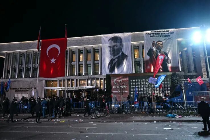 Turquie : Autre nuit de mobilisation, autre vague d’arrestations Turquie : Autre nuit de mobilisation, autre vague d’arrestations