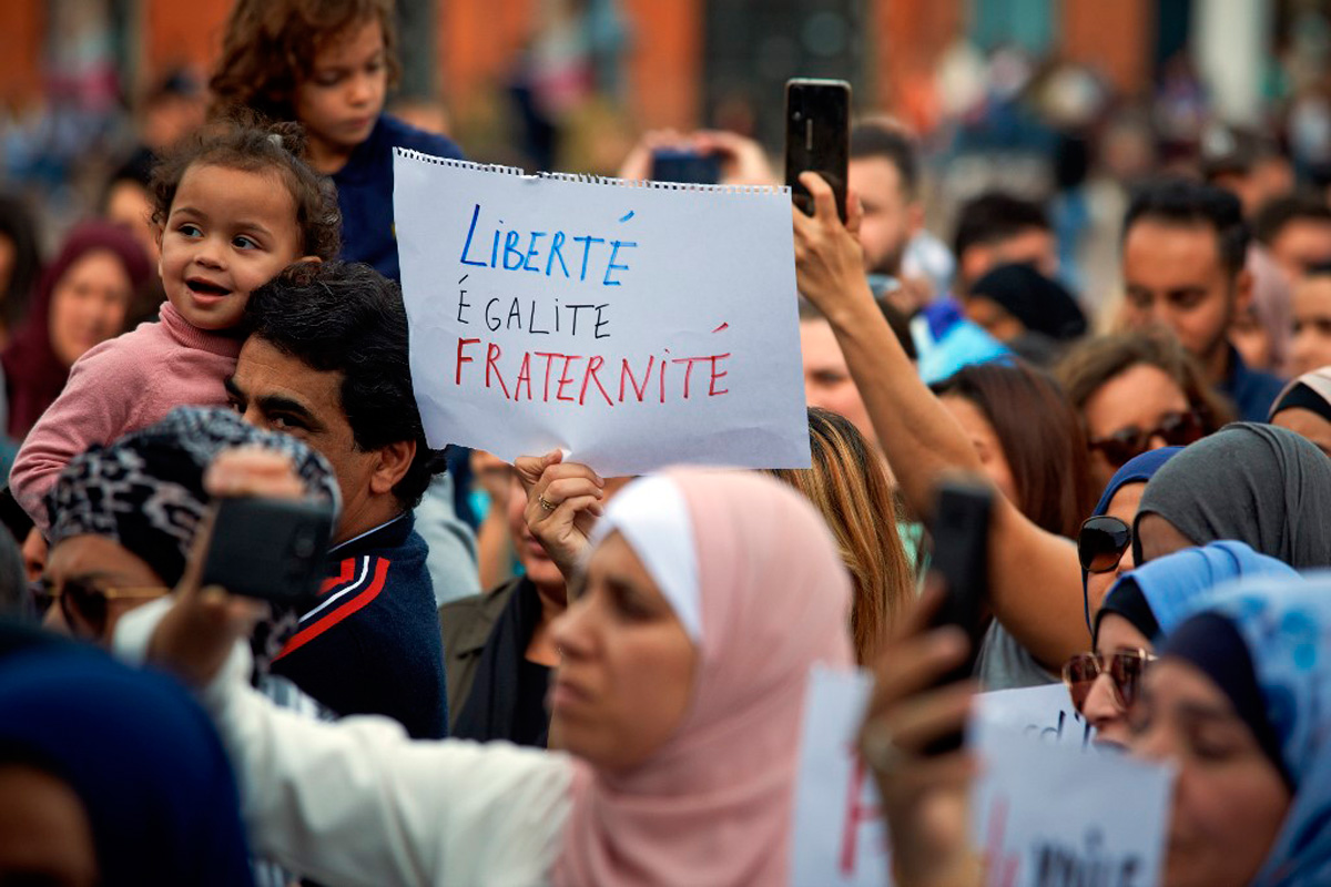 France : le Conseil du Culte Musulman condamne le « harcèlement médiatico-politique » contre les femmes voilées France : le Conseil du Culte Musulman condamne le « harcèlement médiatico-politique » contre les femmes voilées