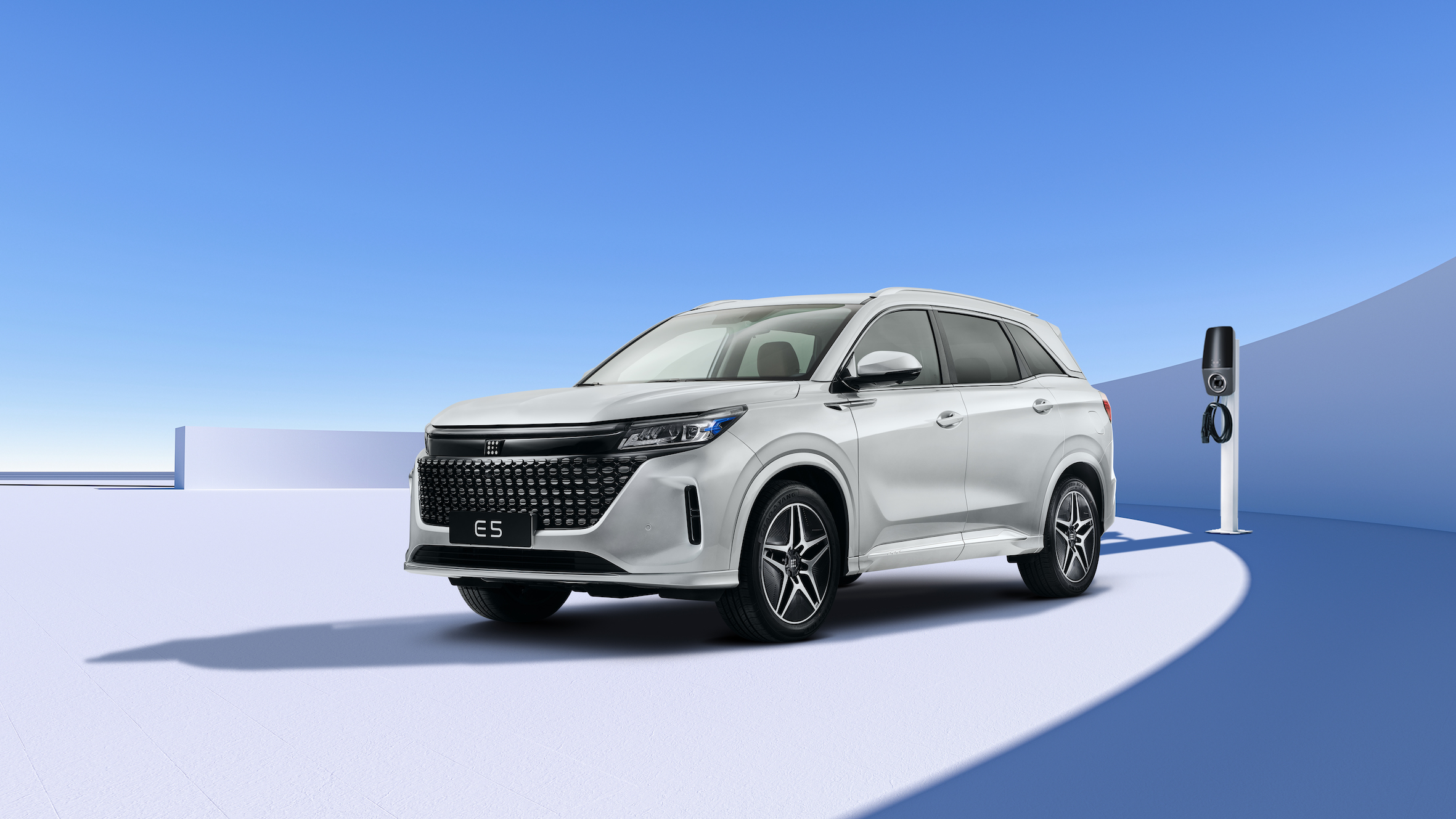 DFSK lance au Maroc son premier SUV hybride rechargeable, le E5 PHEV 7 places DFSK lance au Maroc son premier SUV hybride rechargeable, le E5 PHEV 7 places