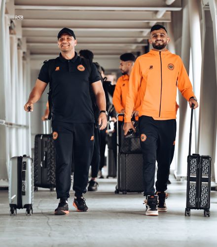 ½ CCAF : La RSB est arrivée à l'aéroport Mohamed Boudiaf