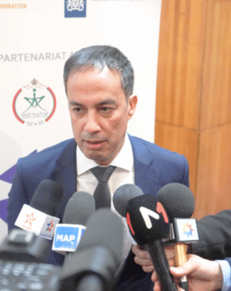 Noufal Abboud, fondateur du Centre Nordique pour la Transformation des Conflits (NCCT), a répondu à nos questions sur l’importance de la justice transitionnelle dans le traitement du dossier des ex-combattants liés aux groupes terroristes détenus en Syrie.