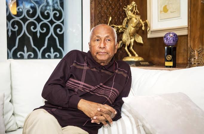 MAGAZINE - Souheil Ben Barka : fluide planséquence MAGAZINE - Souheil Ben Barka : fluide planséquence