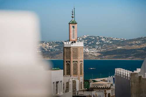 Rétro-Verso : Mosquée de la Kasbah de Tanger, fleuron de la reconquête spirituelle