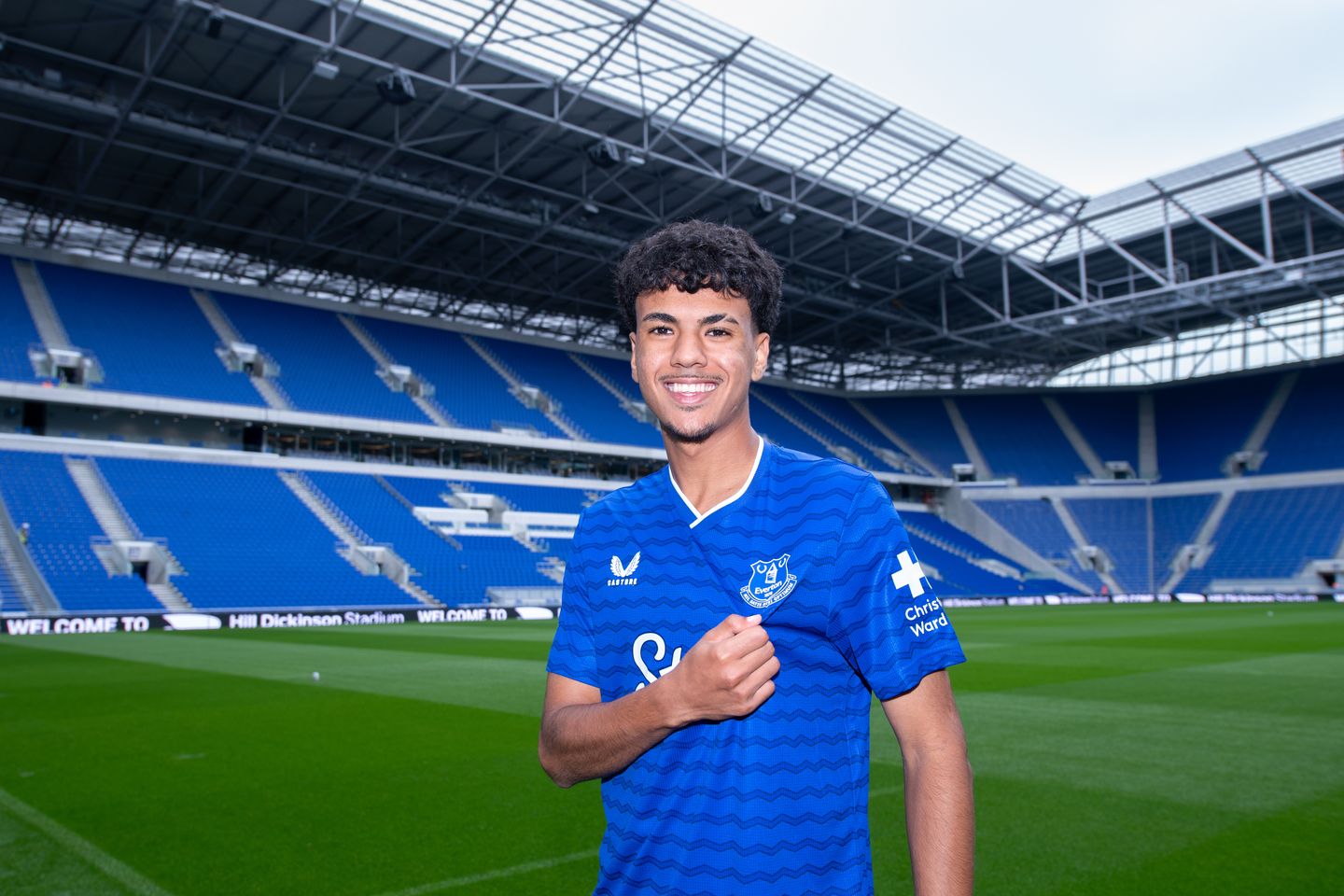 Officiel : Adam Aznou s’engage avec Everton jusqu’en juin 2029
