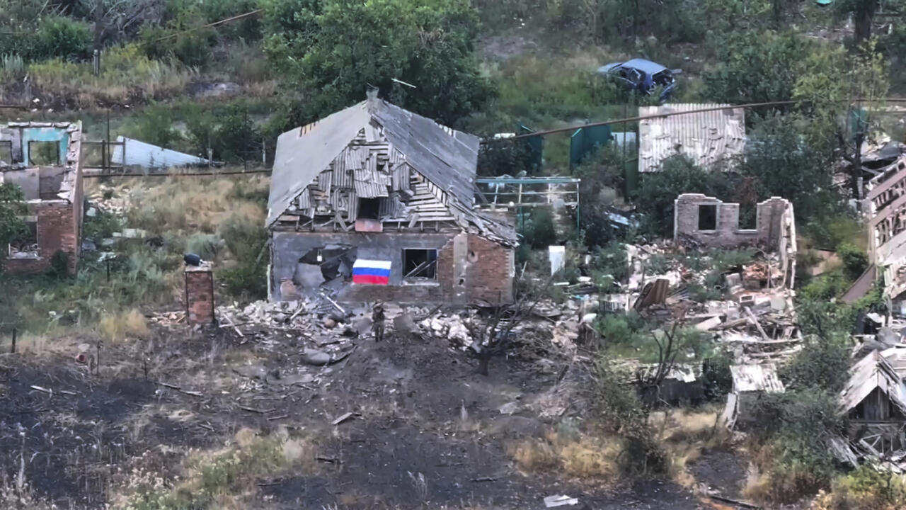 Ukraine: la Russie poursuit son avancée à Donetsk   