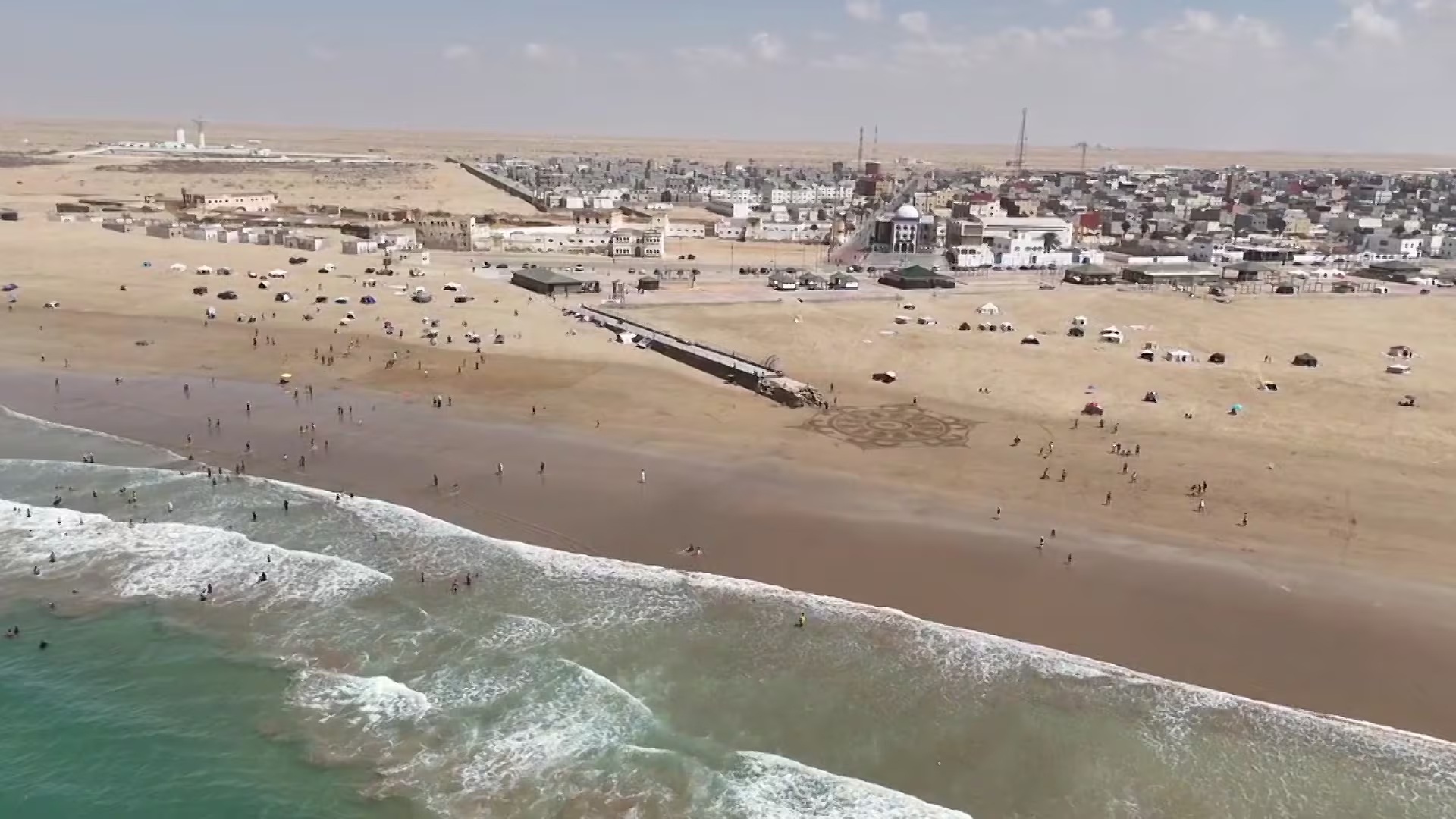 Province de Tarfaya : sept ans d’attente pour des stades inachevés