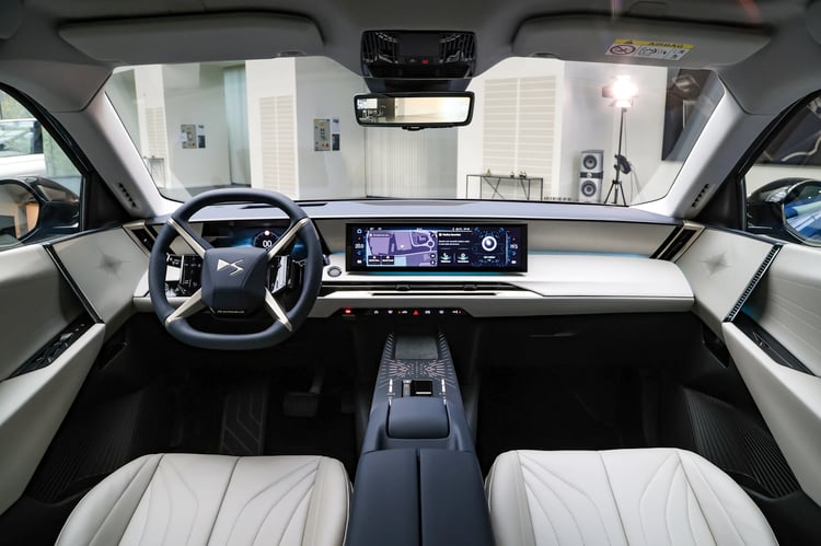 SUV coupé électrique - DS N°8, l’expérience premium à la française