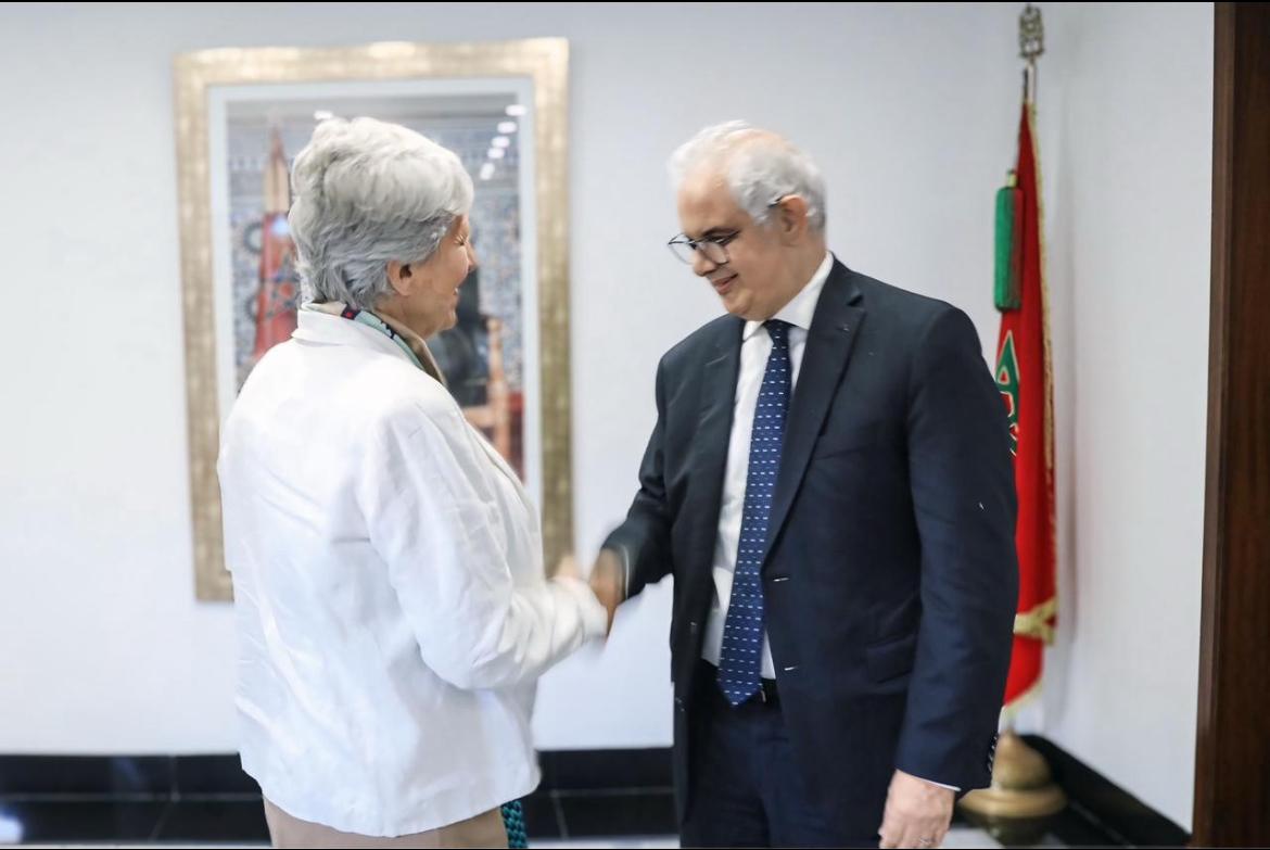 Nizar Baraka recevant Catherine Bonnaud