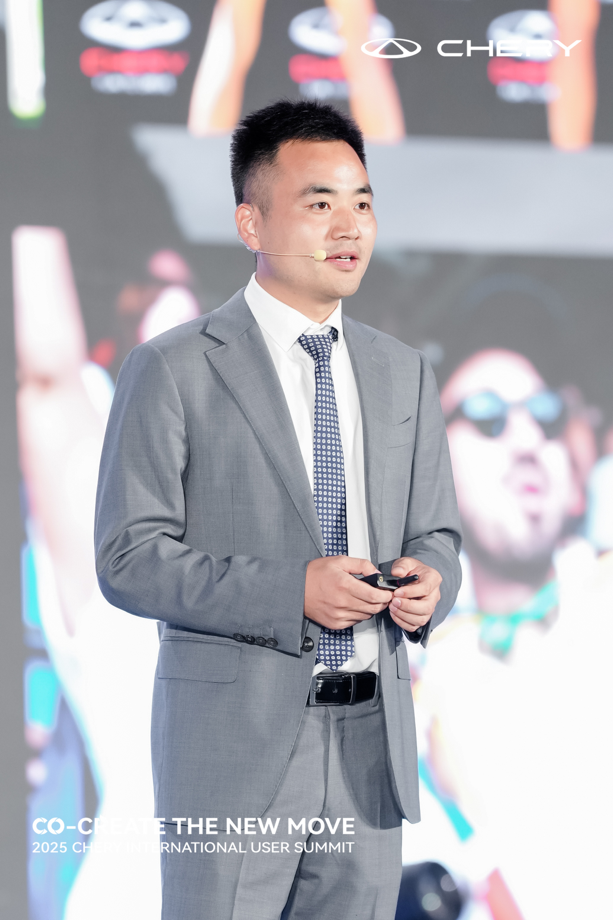 “Nous croyons fermement que ce n’est qu’en travaillant main dans la main avec nos clients que nous pouvons développer et créer des produits d’excellence”, a indiqué Zheng Songzhi, directeur général adjoint exécutif du Chery Interantional Marketing Center.