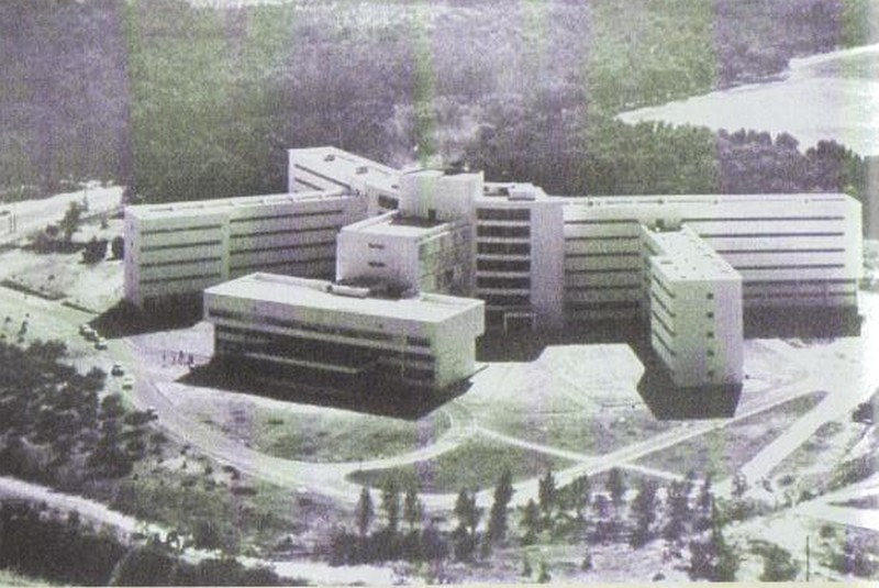 Hôpital Avicenne de Rabat à la fin des travaux en 1954. / Photo : Mohamed-Hosni Belkorchi. Hôpital Avicenne de Rabat à la fin des travaux en 1954. / Photo : Mohamed-Hosni Belkorchi.