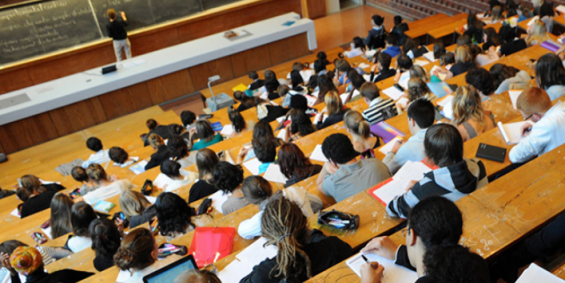 Enseignement supérieur: El Midaoui signe la fin des classes étudiants-fonctionnaires