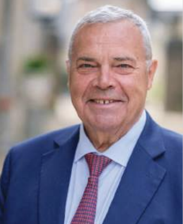 Ancien aide de camp des présidents François Mitterrand et Jacques Chirac, cofondateur de l'Institut Themiis, le Colonel Peer De Jong, répond à nos questions.