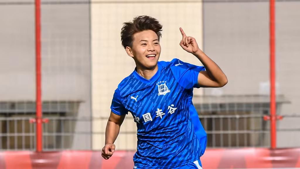 Foot féminin / Anissa Lahmari (ASFAR) : ‘’ Une très belle équipe de Wuhan nous attend ce dimanche à Berrechid ‘’