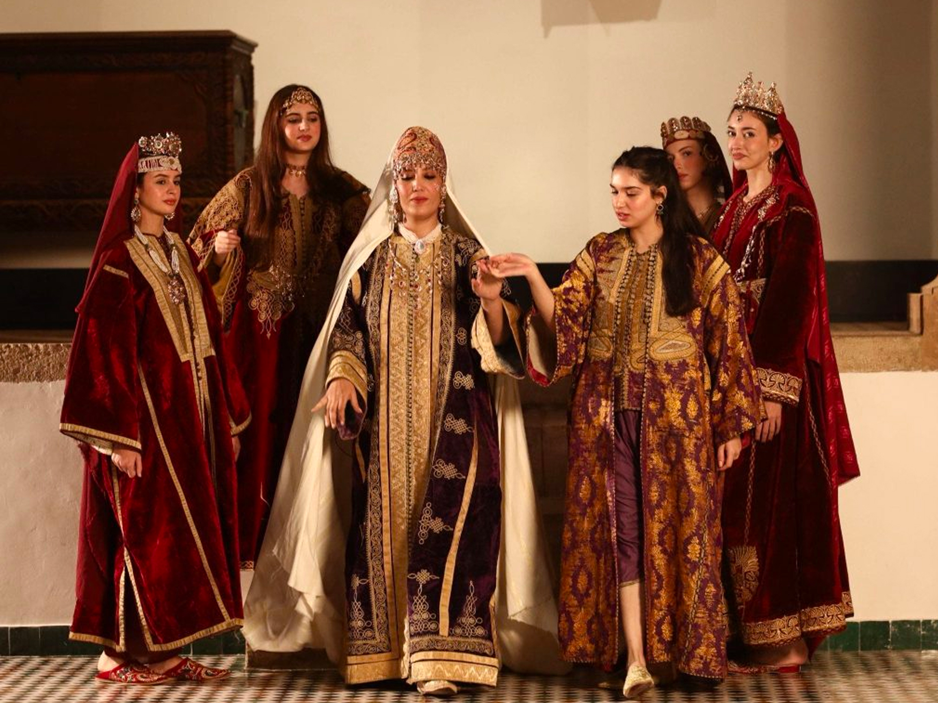 Marocanité du caftan : L’Algérie battue à plate couture à l’UNESCO [INTÉGRAL]