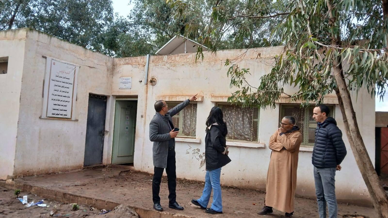 ​Sidi Bennour: Visites de terrain du directeur provincial de l'éducation pour prioriser la réhabilitation d'écoles