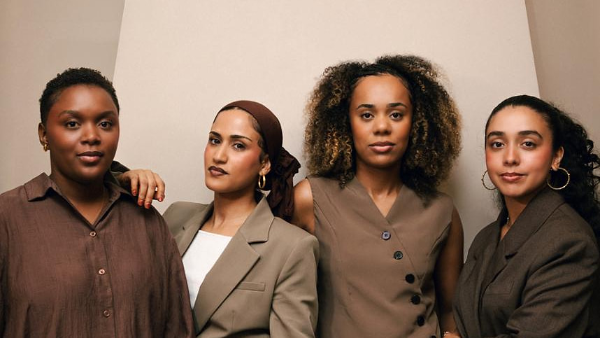 De g. à dr. : Océane Voltat, Lamia Kleiche, Thanya Ockot et Fadhila Chikh.