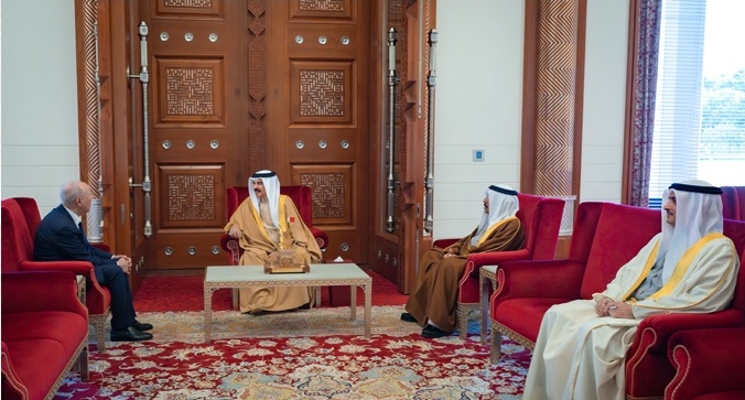 Ahmed Toufiq reçu par le Roi de Bahreïn