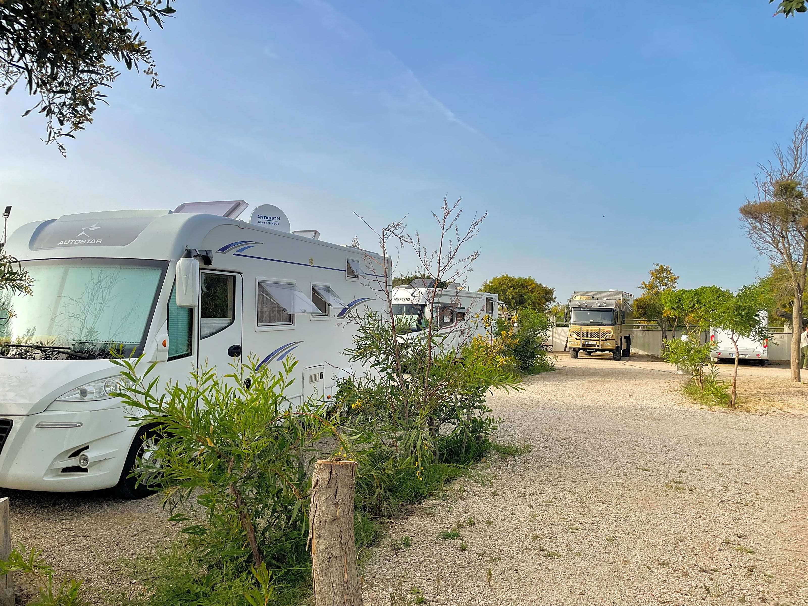 Dakhla : Un refuge idéal pour les caravaniers et les adeptes du mode de vie nomade