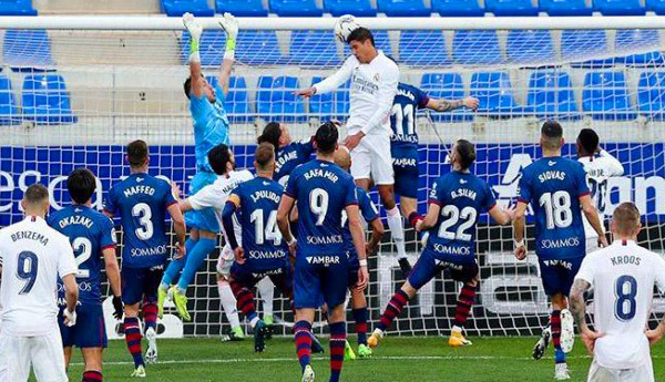 Liga : Varane sauveur du Real chez la lanterne rouge Huesca